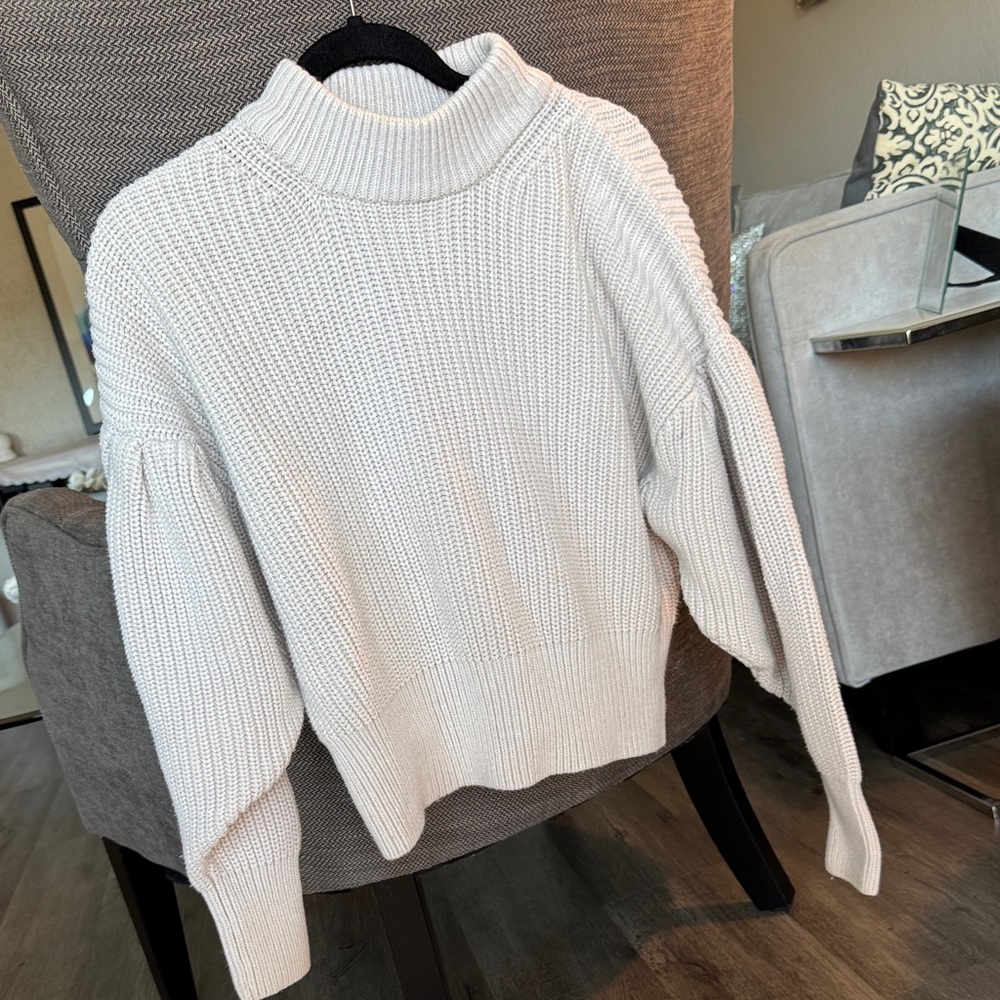 CLEARANCE - H&M Cream Turtleneck Sweater